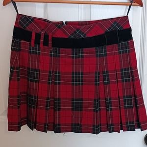 Red black plaid skirt